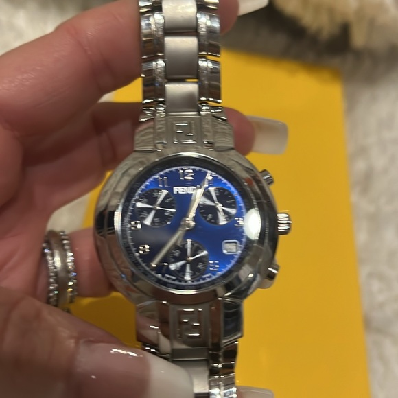 Fendi watch - Picture 9 of 14